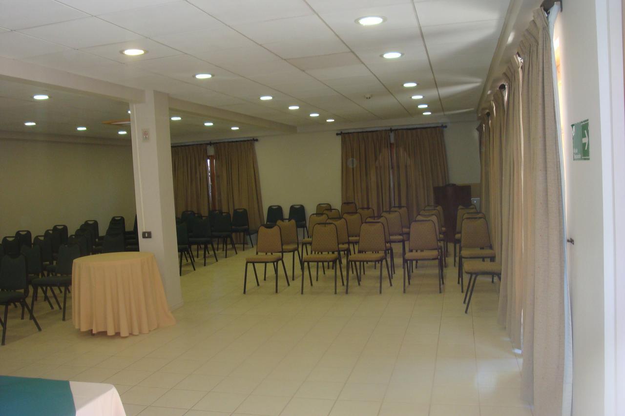 Hotel Diego De Almagro San Pedro De Atacama Bagian luar foto